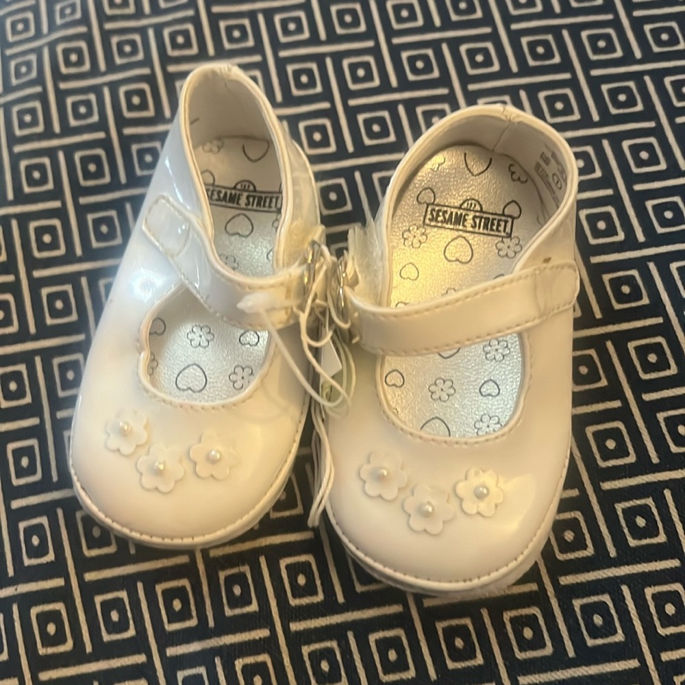 Sesame Street babies shoes size 1 NWT